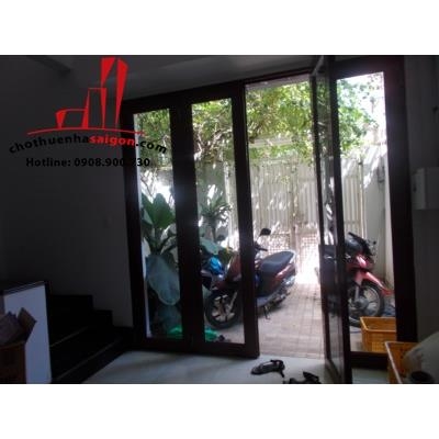 cần cho thuê villa quận 2, đường nguyễn văn hưởng giá cho thuê:1200$/tháng