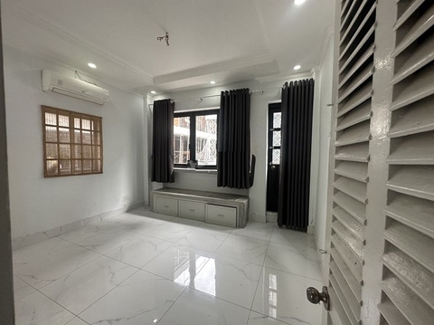 Cho thuê nhà hẻm xe hơi đường nguyễn cửu vân ,Phường 17, Quận Bình Thạnh