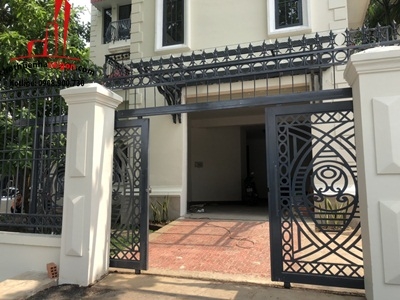 cho thuê villa đường nội bộ nguyễn văn hưởng quận 2, diện t ích lớn, giá 5500$/tháng