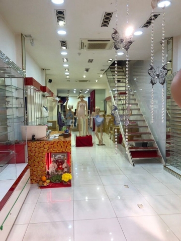 cho thuê nhà quận 1, đường lý tự trọng giá cho thuê:8500$/tháng