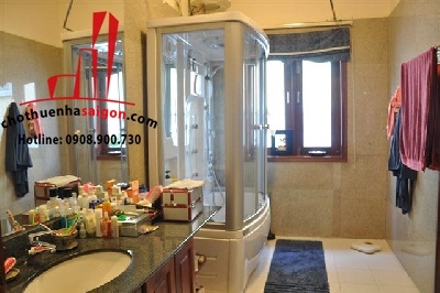 cần cho thuê villa mặt tiền đường nguyễn văn hưởng , phường thảo điền, quận 2, giá cho thuê:3500$/tháng