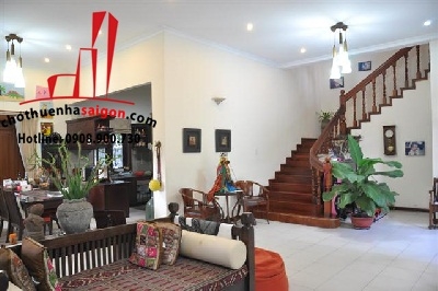 cần cho thuê villa mặt tiền đường nguyễn văn hưởng , phường thảo điền, quận 2, giá cho thuê:3500$/tháng