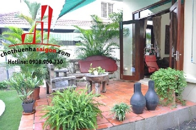 cần cho thuê villa mặt tiền đường nguyễn văn hưởng , phường thảo điền, quận 2, giá cho thuê:3500$/tháng