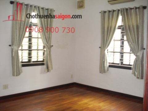 cần cho thuê villa đường nội bộ phường thảo điền quận 2, giá cho thuê:1700$/tháng