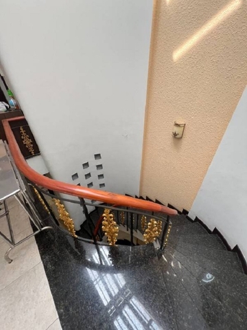 cho thuê villa mặt tiền đường nguyễn trọng tuyển quận phú nhuân giá 65tr/tháng