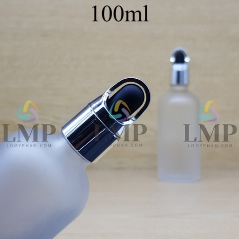 Chai tinh dầu phun mờ nắp bóp quai xách 100ml