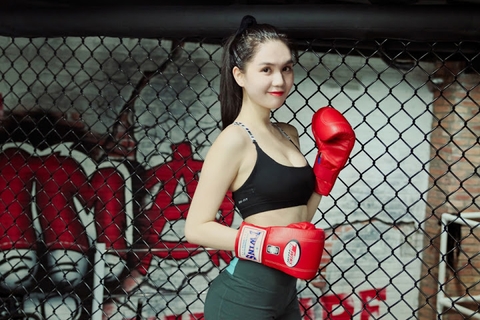 Mẹo giảm cân nhanh chóng với bao cát đấm boxing