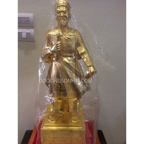Đúc tượng Trần Hưng Đạo bằng đồng dát vàng 9999, cao 38cm, mã PH01