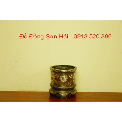 Bát hương bằng đồng tam khí rộng 25cm