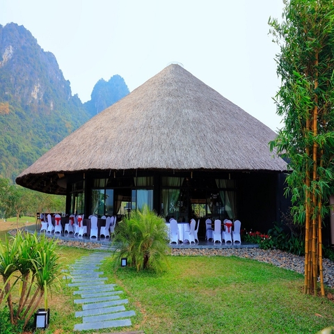 tắm khoáng nóng tại Serena Resort