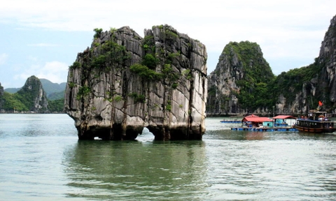 Tour Hạ Long - Yên Tử du xuân: HẠ LONG - SỬNG SỐT - TITOP - YÊN TỬ