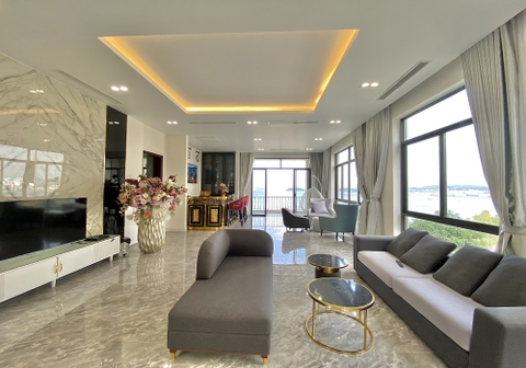 Villa 8 phòng ngủ view vịnh Hạ Long