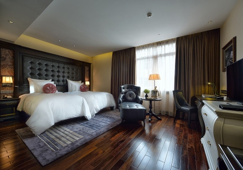 Halong Paradise Suite Hotel