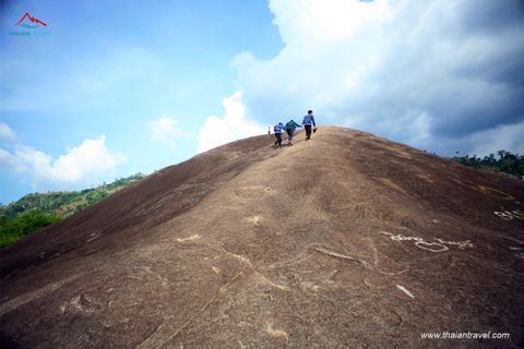 Núi Đá Voi Yang Tao - Tour Du lịch Tây Nguyên 4 ngày 3 đêm Thaiantravel