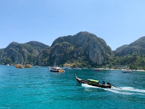 Tour Hà Nội - Phu Khet 4N3Đ