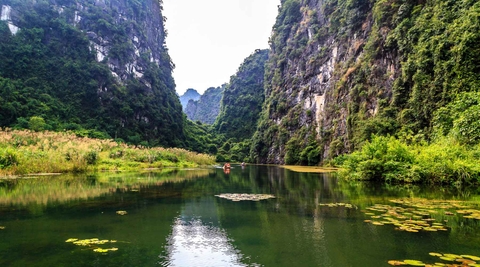 Tour Du xuân 2023: Tour Bái Đính - Tràng An 1 ngày trọn gói giá tốt