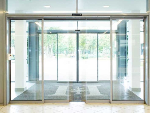 Kinh nghiệm lắp đặt cửa trượt tự động siêu thị cho các quy mô siêu thị vừa và nhỏ