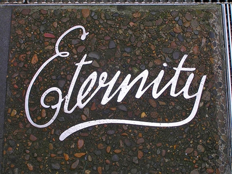 Eternity - dòng chữ biểu tượng của Sydney