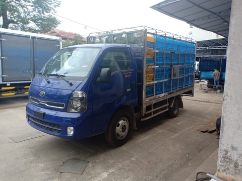 Ô tô tải chở lồng gia cầm Thaco K250