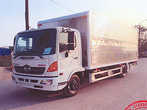 Ô tô tải thùng kín nâng hạ HINO FC9JLSW/CKGT-TKNH