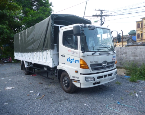 Ô tô tải có mui bạt HINO FC9JLSW/CKGT-MB