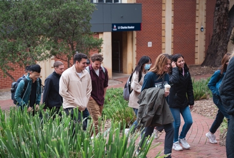 Australia giảm thời gian xét thị thực cho du học sinh