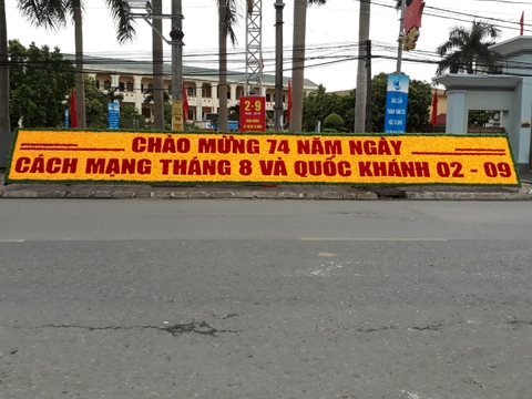 Biển hoa chào mừng quốc khánh