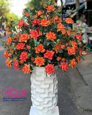 Hoa giả - Bình hoa hồng cam (mẫu 2)