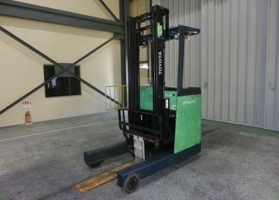 Xe nâng điện đứng lái 1,5 tấn Toyota – Chất lượng như mới