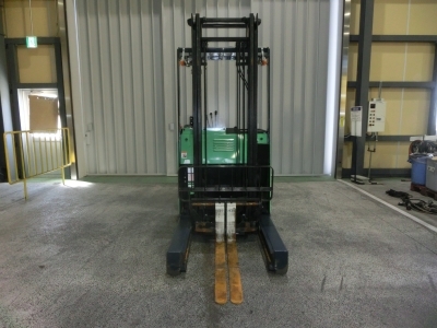 Xe nâng điện đứng lái 1,5 tấn Toyota – Chất lượng như mới