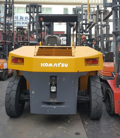 Xe Nâng Hàng 10 Tấn Komatsu