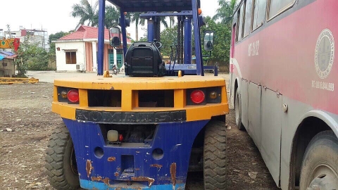 Xe nâng dầu komatsu 7 tấn