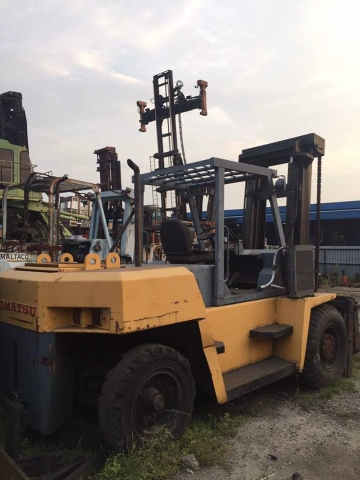 Xe nâng komatsu 10 tấn cũ