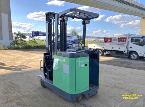 Xe Nâng Điện Đứng Lái 1.5 Tấn Toyota – Sự Lựa chọn hàng đầu