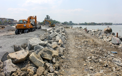 San lấp sông suối