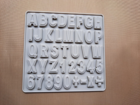 Khuôn silicone chữ cái và số