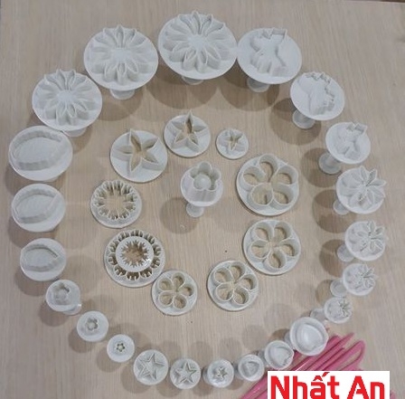 Bộ nhấn hoa tạo hình fondant 33 món