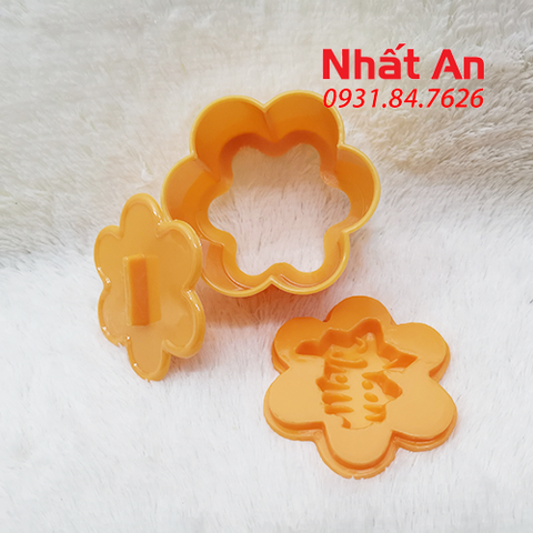 Khuôn nhấn xôi hình hoa mai 12cm Vĩnh Trường (Hồng/ Phước/ Thọ/ Hỷ)