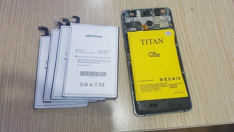 Thay pin Ulefone Power - Titan Q8s tại Hà Nội