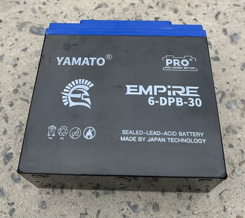 Ắc quy Yamato Empire Pro 12V-30AH dòng cao cấp nặng 6.7kg- Bình xước móp góc do vận chuyển, mới 100%- Bán thanh lý giá rẻ