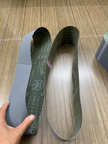 Giấy nhám đai vòng mịn nhất thị trường P1200, kích thước 100mmx915mm 3