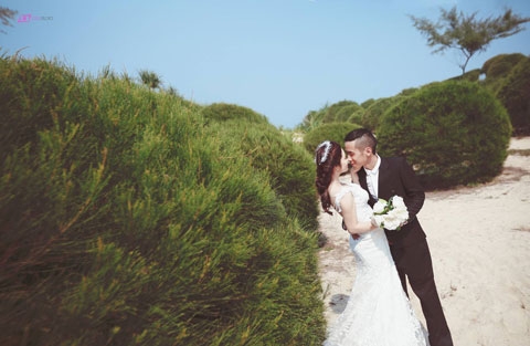 Chụp ảnh cưới ở biển: cặp đôi Nghĩa - Trâm