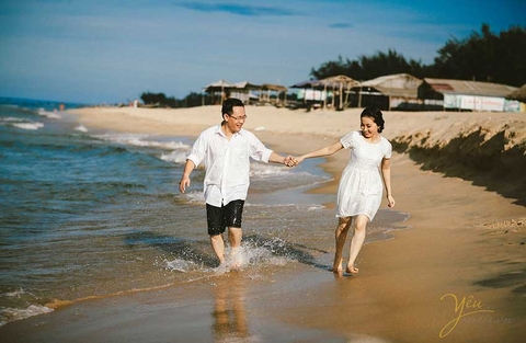 Ảnh pre wedding chụp tại biển đầy cảm xúc