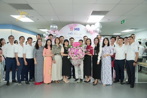 Chụp ảnh sự kiện 20 -10 tại MB