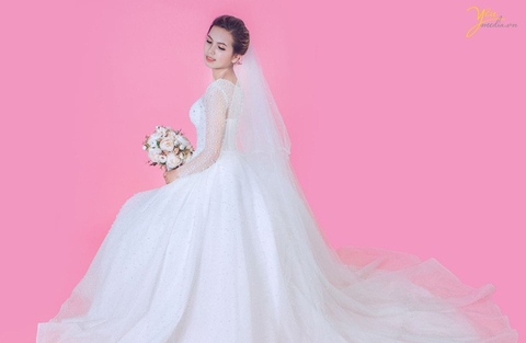 Ngắm bộ ảnh Single Bride đẹp lung linh của cô dâu Dương Hiền