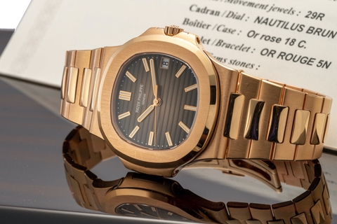 Đồng hồ sport hiện đại nhà Patek Philippe có đang trở về giá trị ban đầu?