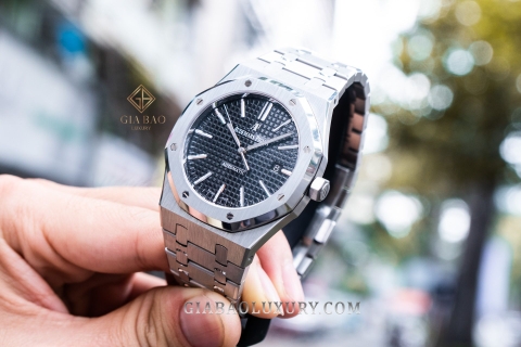 Review đồng hồ Audemars Piguet Royal Oak ref. 15400ST Mặt số đen: Đã ngưng sản xuất nhưng còn nguyên sự hấp dẫn