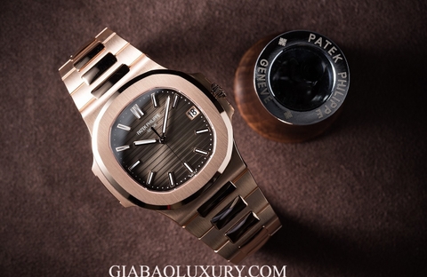 Giá đồng hồ Patek Philippe Nautilus đã thay đổi như nào trong 4 năm?