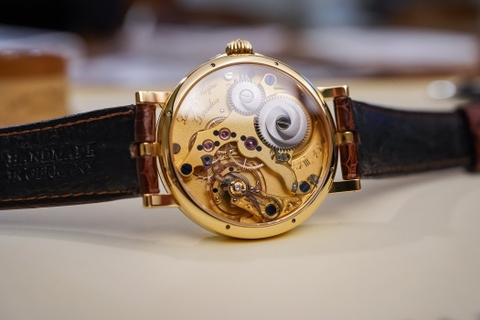 Cận cảnh Lang & Heyne Friedrich III: Đại diện cho nghề chế tạo đồng hồ truyền thống của Đức