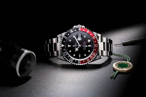 Thương hiệu Rolex chính thức tuyên chiến với Chợ đen